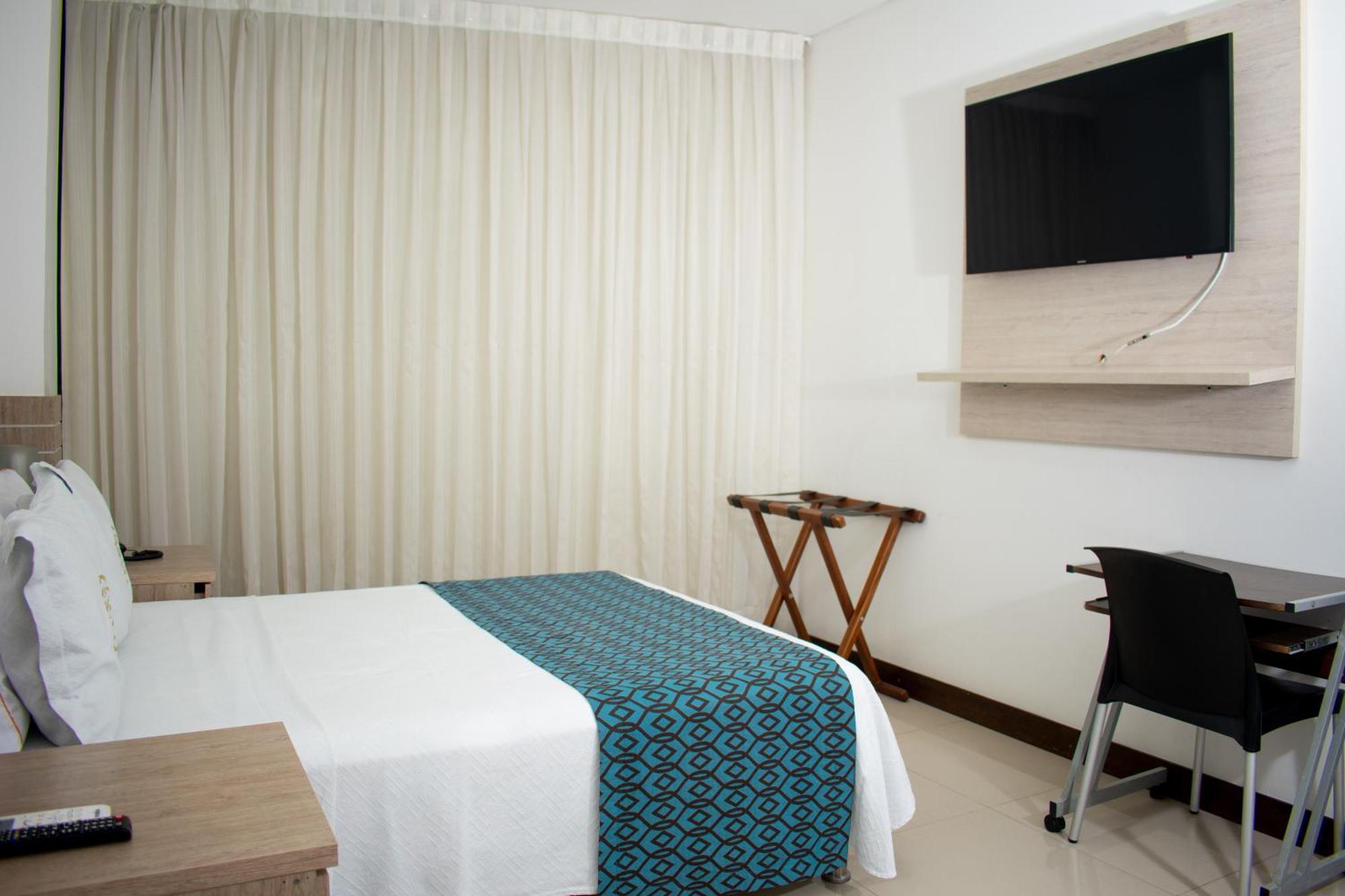 Hotel Cinco มอนเตริอา ห้อง รูปภาพ