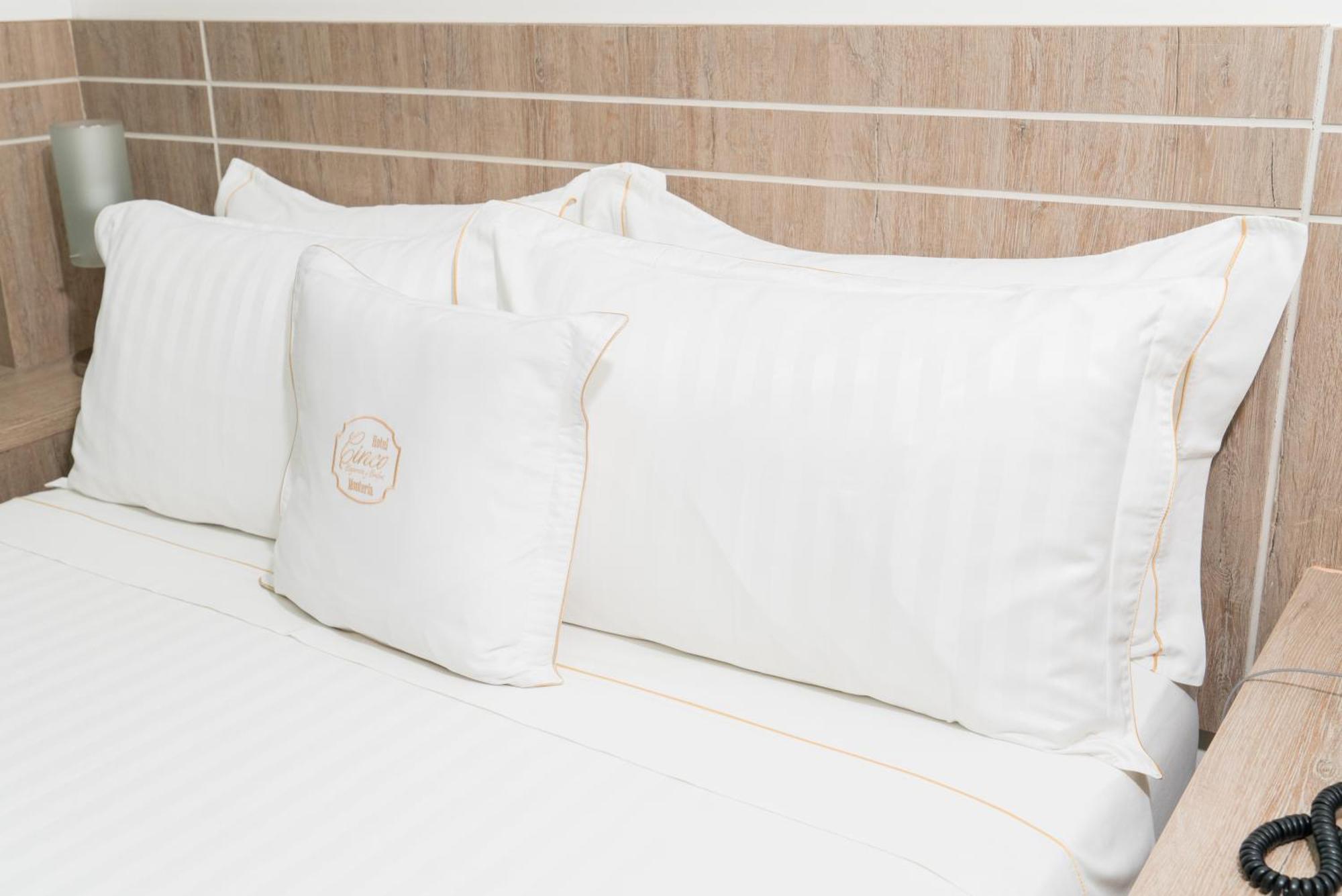 Hotel Cinco มอนเตริอา ภายนอก รูปภาพ