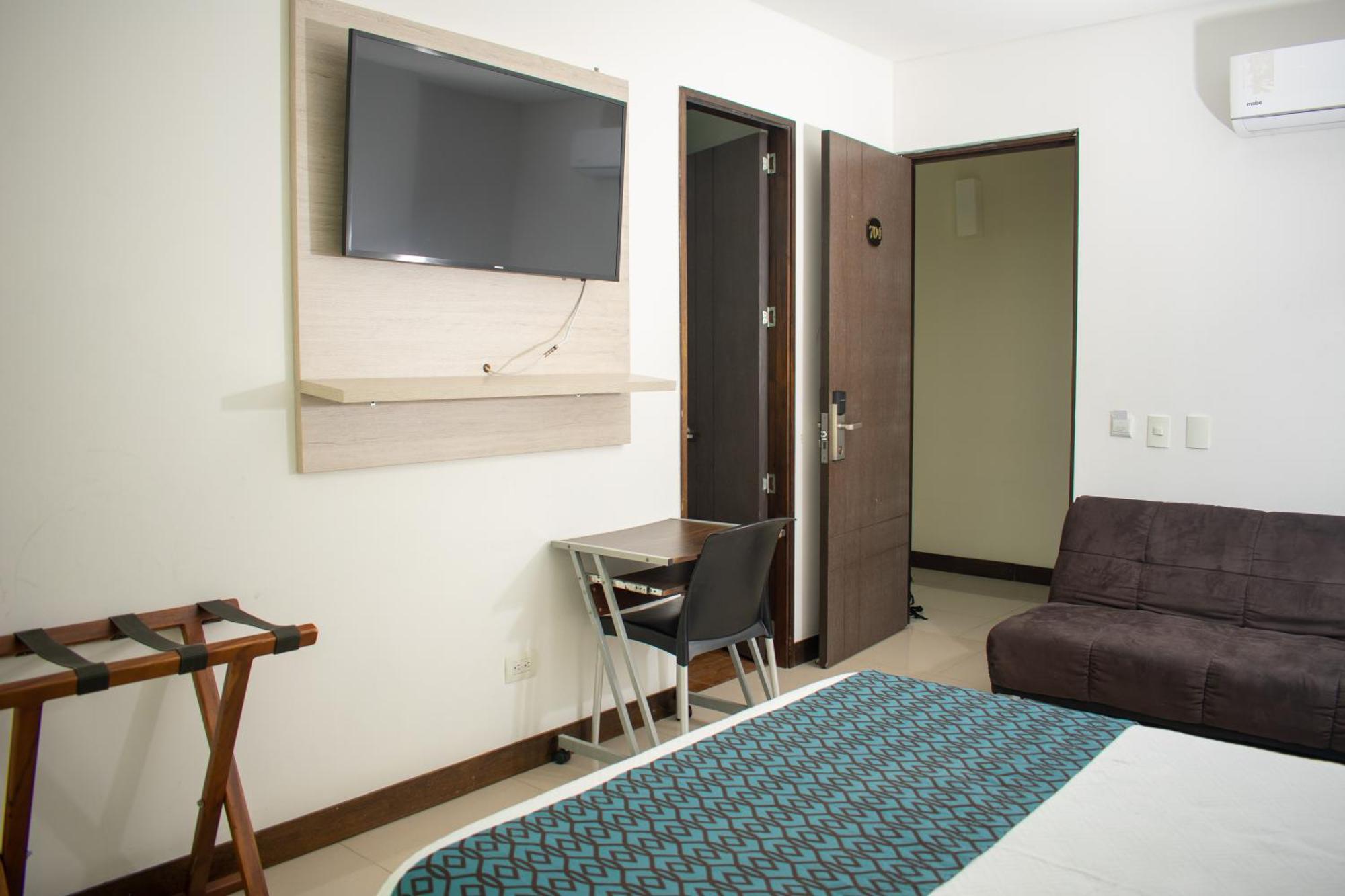 Hotel Cinco มอนเตริอา ภายนอก รูปภาพ
