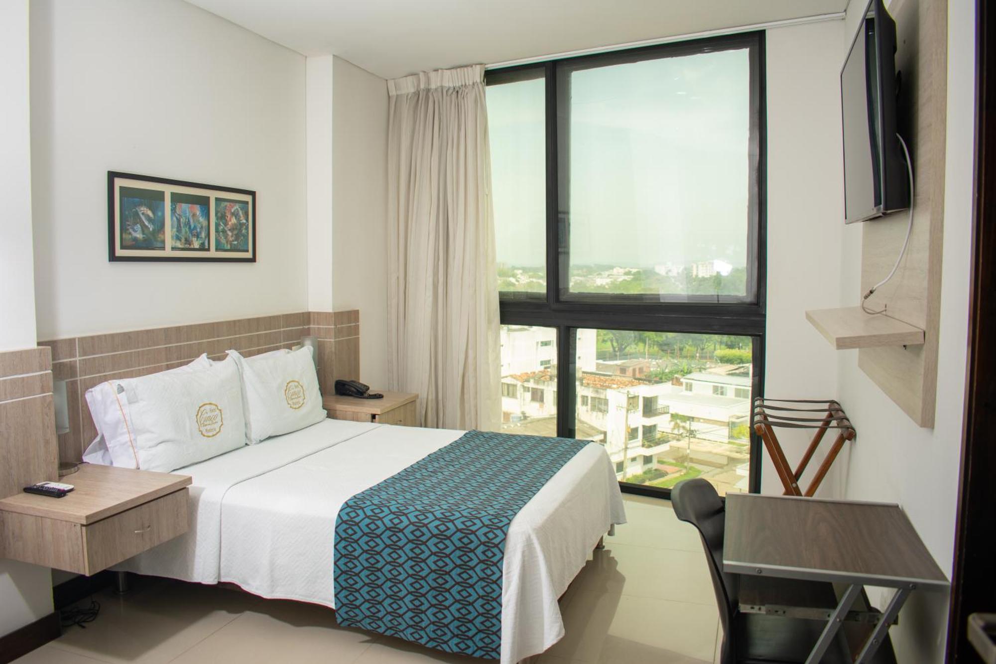 Hotel Cinco มอนเตริอา ภายนอก รูปภาพ
