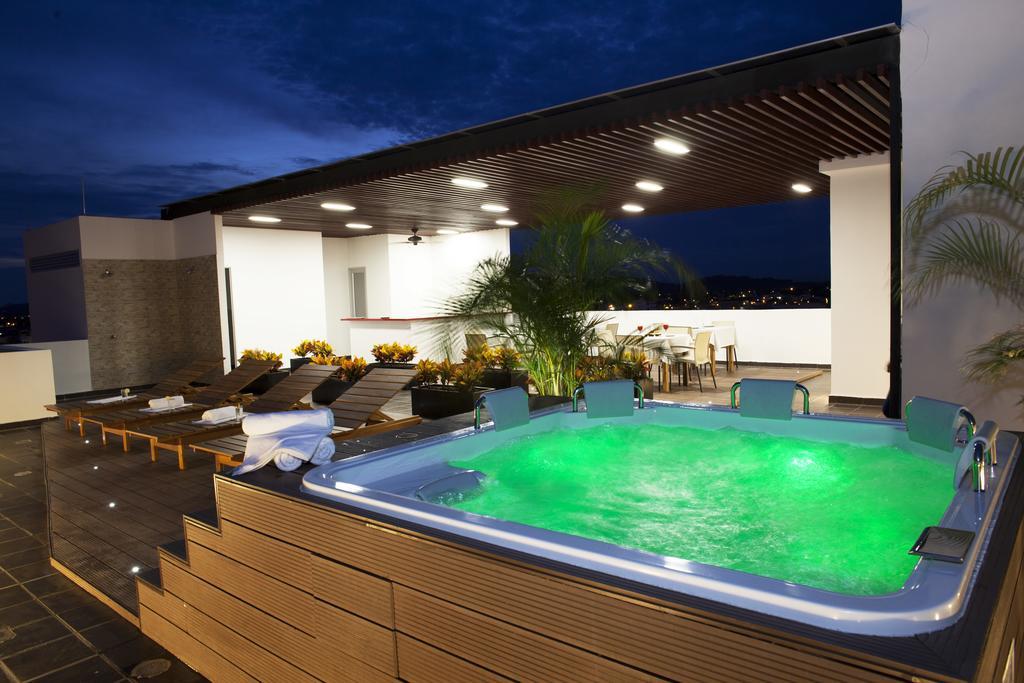 Hotel Cinco มอนเตริอา ภายนอก รูปภาพ