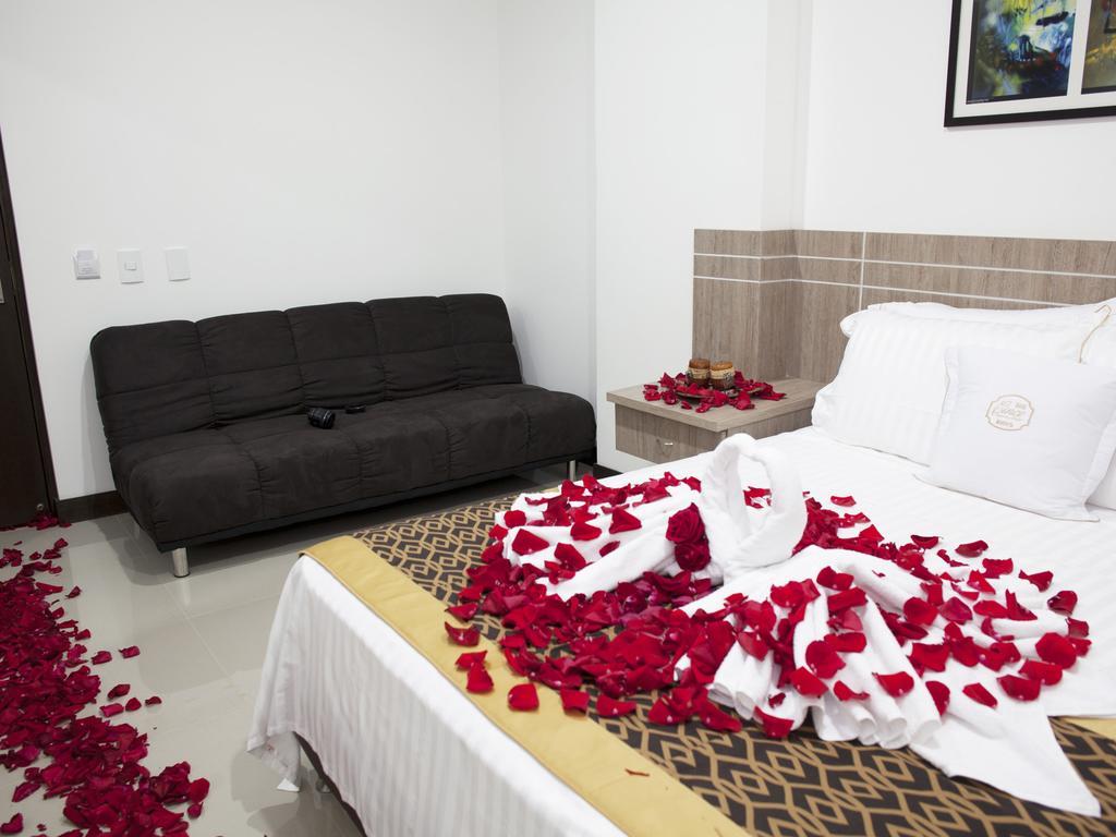 Hotel Cinco มอนเตริอา ภายนอก รูปภาพ