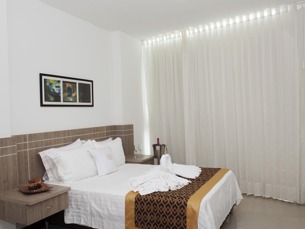Hotel Cinco มอนเตริอา ห้อง รูปภาพ