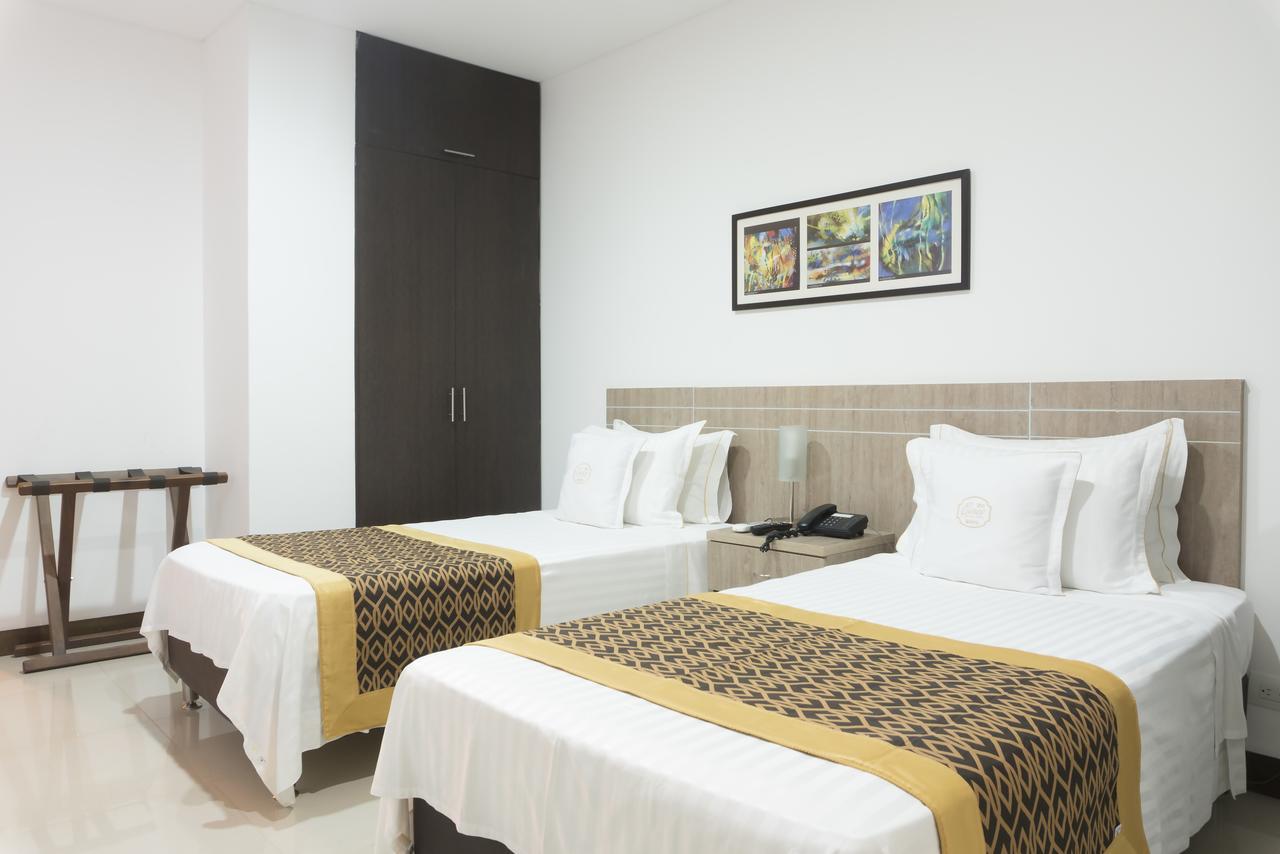 Hotel Cinco มอนเตริอา ภายนอก รูปภาพ