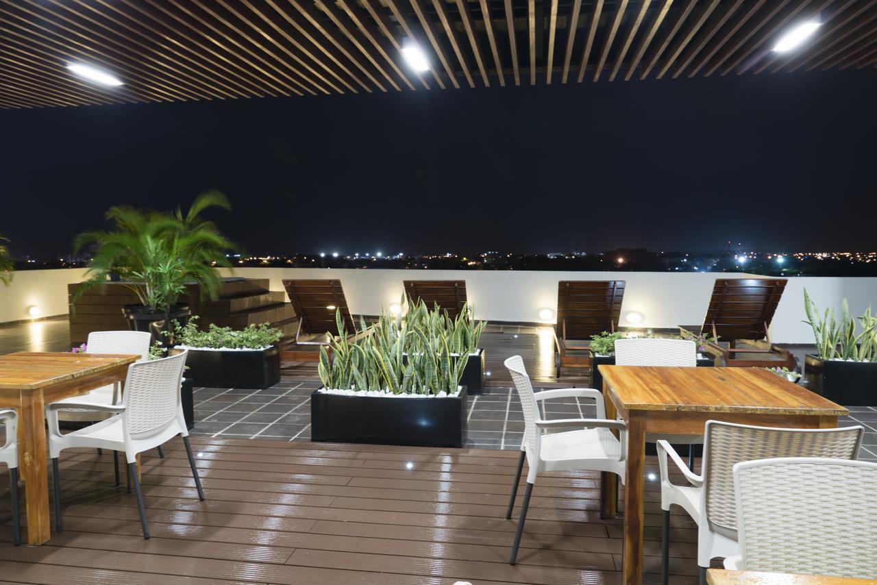 Hotel Cinco มอนเตริอา ภายนอก รูปภาพ